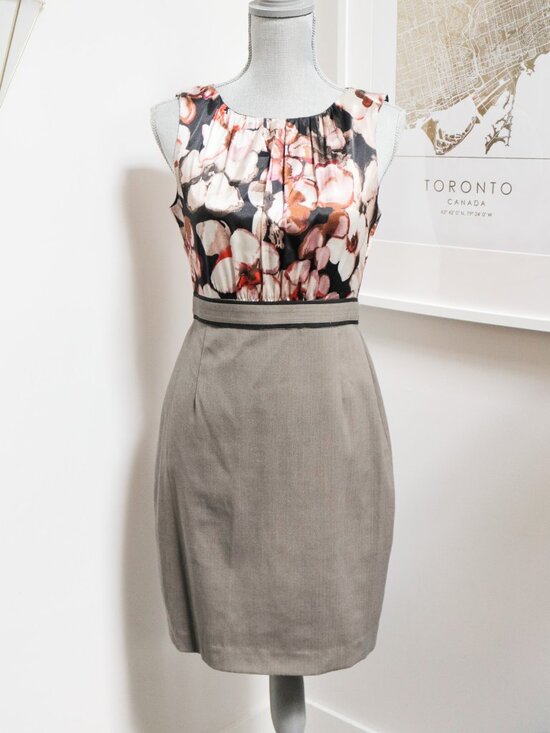 T Tahari Dresses & Skirts - T by TAHARI Sleeveless Sheath Dress Dark Floral & Warm Grey Tweed Size S, Office